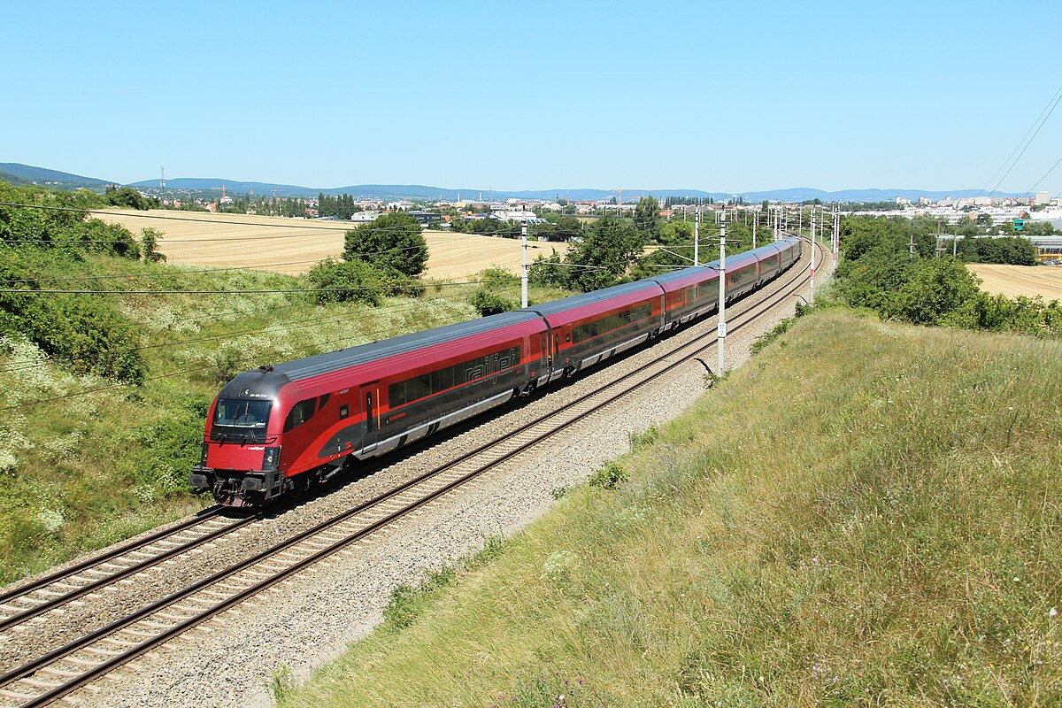Picture of a Railjet